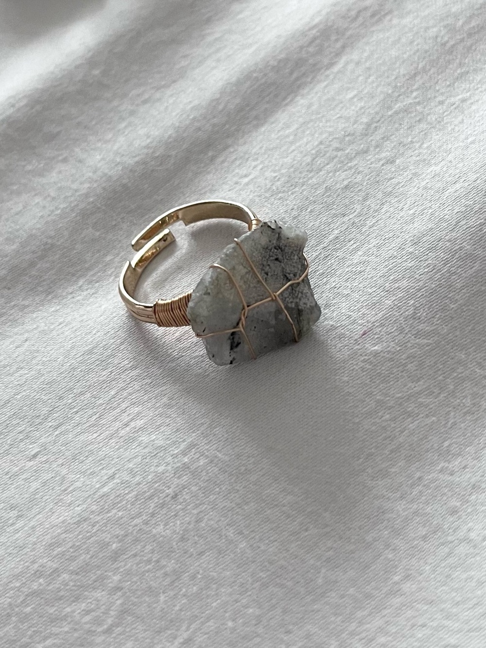 TOURMALINE QUARTZ raw cut wire wrapped natural stone adjustable gold tone ring - Picture 3 of 4